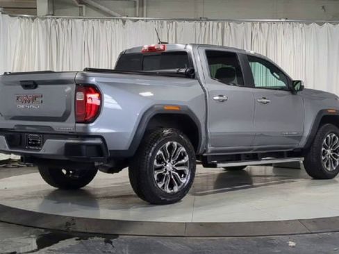 Used 2023 GMC Canyon Denali image 10