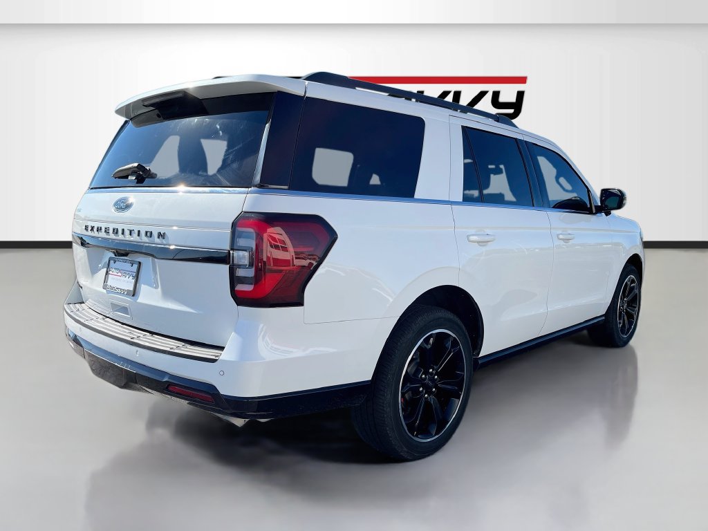 Used 2023 Ford Expedition Limited AWD/4WD image 7