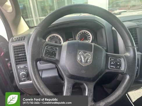 Used 2017 RAM 1500 Express w/ Express Value Package AWD/4WD image 4