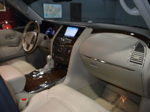 Used 2016 INFINITI QX80 Luxe w/ 22" Wheel Package image 18