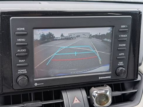 Used 2021 Toyota RAV4 XLE FWD image 18