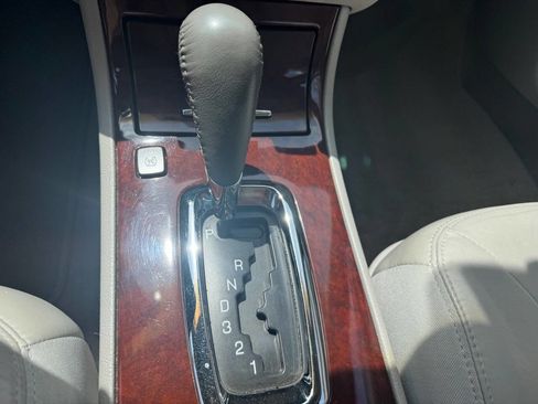 Used 2007 Buick Lucerne CXL FWD image 19