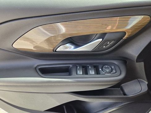 Used 2020 GMC Terrain SLE FWD image 21