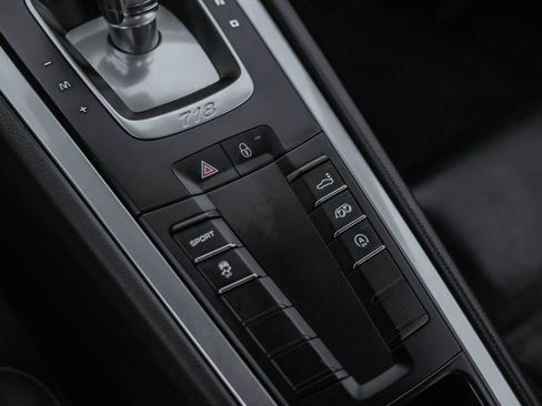 Used 2018 Porsche 718 Cayman S image 20