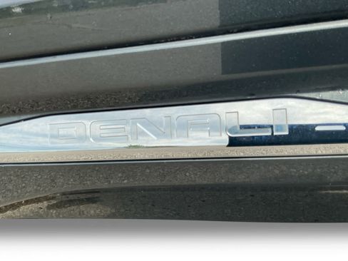 Used 2019 GMC Terrain Denali w/ Advanced Safety Package FWD image 16