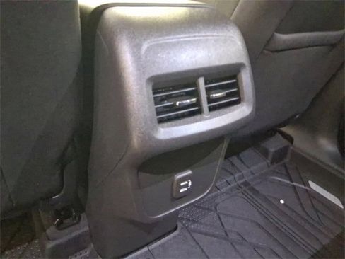 Used 2019 Chevrolet Equinox LT image 19