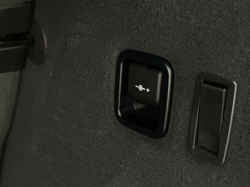 Used 2023 BMW X3 xDrive30i image 6