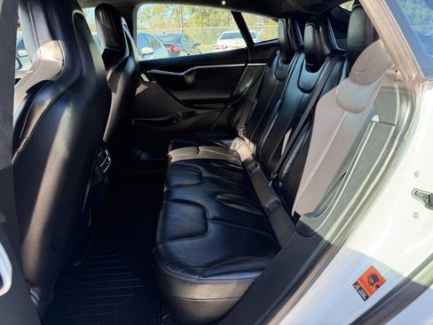 Used 2015 Tesla Model S 85D image 14