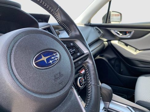 Used 2023 Subaru Forester Premium AWD/4WD image 43