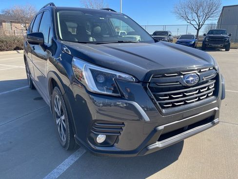 Used 2022 Subaru Forester Limited image 1