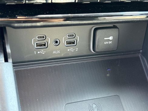 New 2024 Jeep Grand Cherokee Altitude image 26