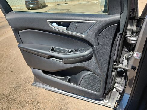 Used 2024 Ford Edge SEL image 13