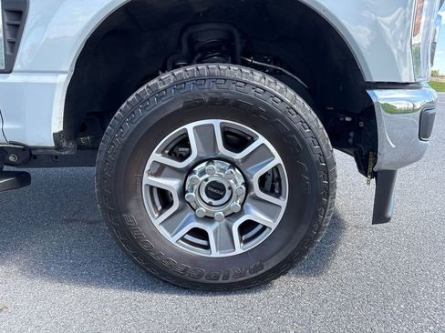 Used 2025 Ford F350 Lariat w/ Camper Package image 33