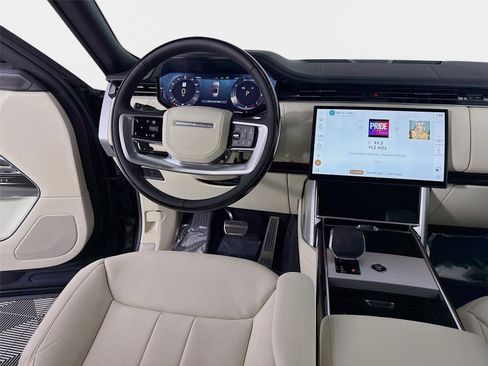 New 2026 Land Rover Range Rover Long Wheelbase SE AWD/4WD image 25