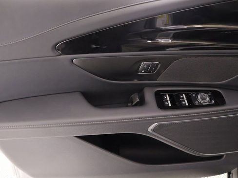 New 2026 Lincoln Nautilus Premier AWD/4WD image 15