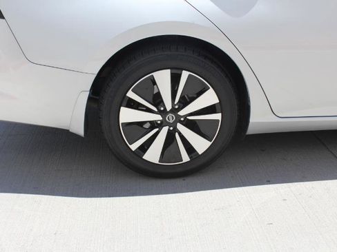 Used 2022 Nissan Altima 2.5 SV FWD image 34