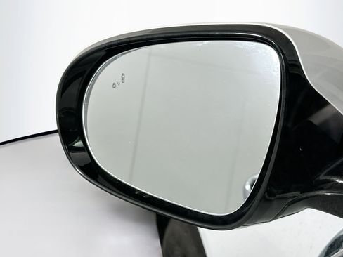 Used 2019 Kia Sorento LX w/ LX Convenience Package image 16