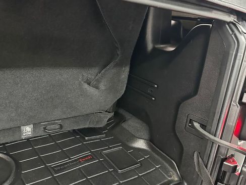 Used 2019 Jeep Wrangler Rubicon AWD/4WD image 29