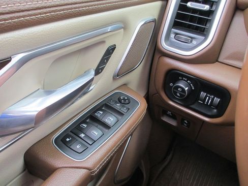 Used 2021 RAM 1500 Laramie image 28