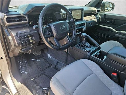 Used 2025 Toyota Tacoma SR5 AWD/4WD image 10