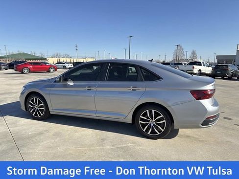New 2026 Volkswagen Jetta SE FWD image 5