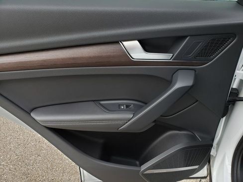 Used 2023 Audi Q5 2.0T Premium Plus image 12