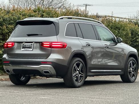 New 2026 Mercedes-Benz GLB 250 image 3