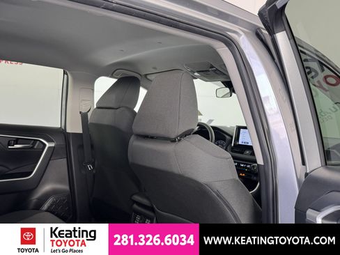 Certified 2025 Toyota RAV4 XLE AWD/4WD image 21