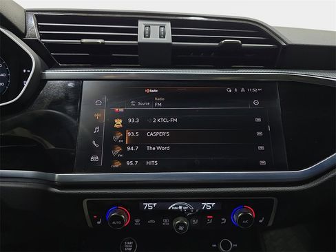 Used 2024 Audi Q3 2.0T Premium Plus w/ Premium Plus Package image 24