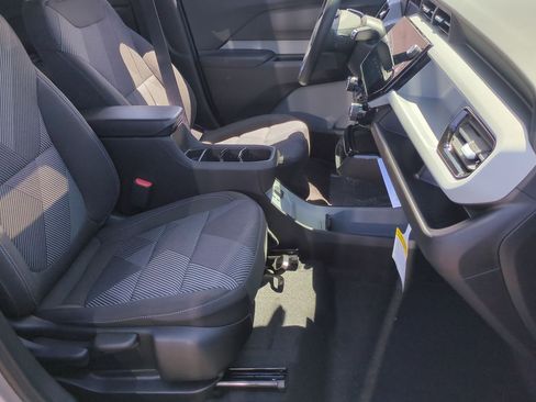 New 2027 Chevrolet Bolt LT w/ Comfort Package FWD image 26