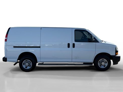 Used 2020 Chevrolet Express 2500 w/ Driver Convenience Package image 6