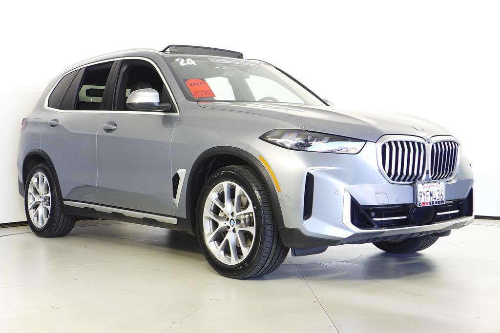 Certified 2024 BMW X5 xDrive40i w/ Parking Assistance Package AWD/4WD image 4
