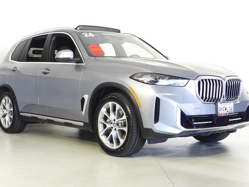 Used 2024 BMW X5 xDrive40i w/ Parking Assistance Package AWD/4WD image 4