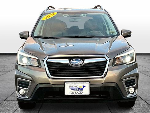 Used 2021 Subaru Forester Limited image 3