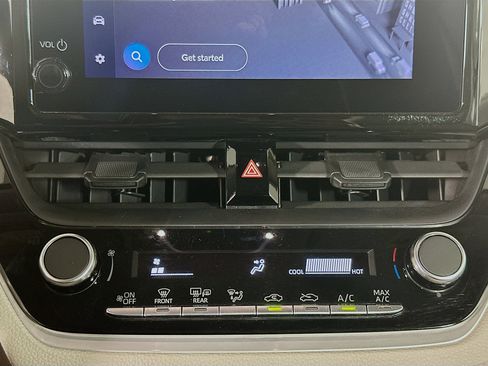 Used 2024 Toyota Corolla Cross L image 23