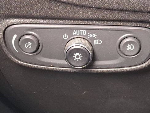 Certified 2024 Chevrolet Equinox Premier image 26