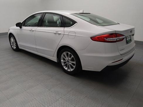 Used 2019 Ford Fusion SE FWD image 3
