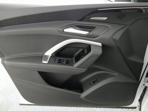 New 2025 Audi Q5 Premium Plus image 10