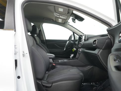 Used 2019 Hyundai Santa Fe SE w/ Cargo Package image 10