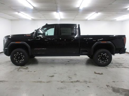 New 2026 GMC Sierra 2500 AT4X AWD/4WD image 21