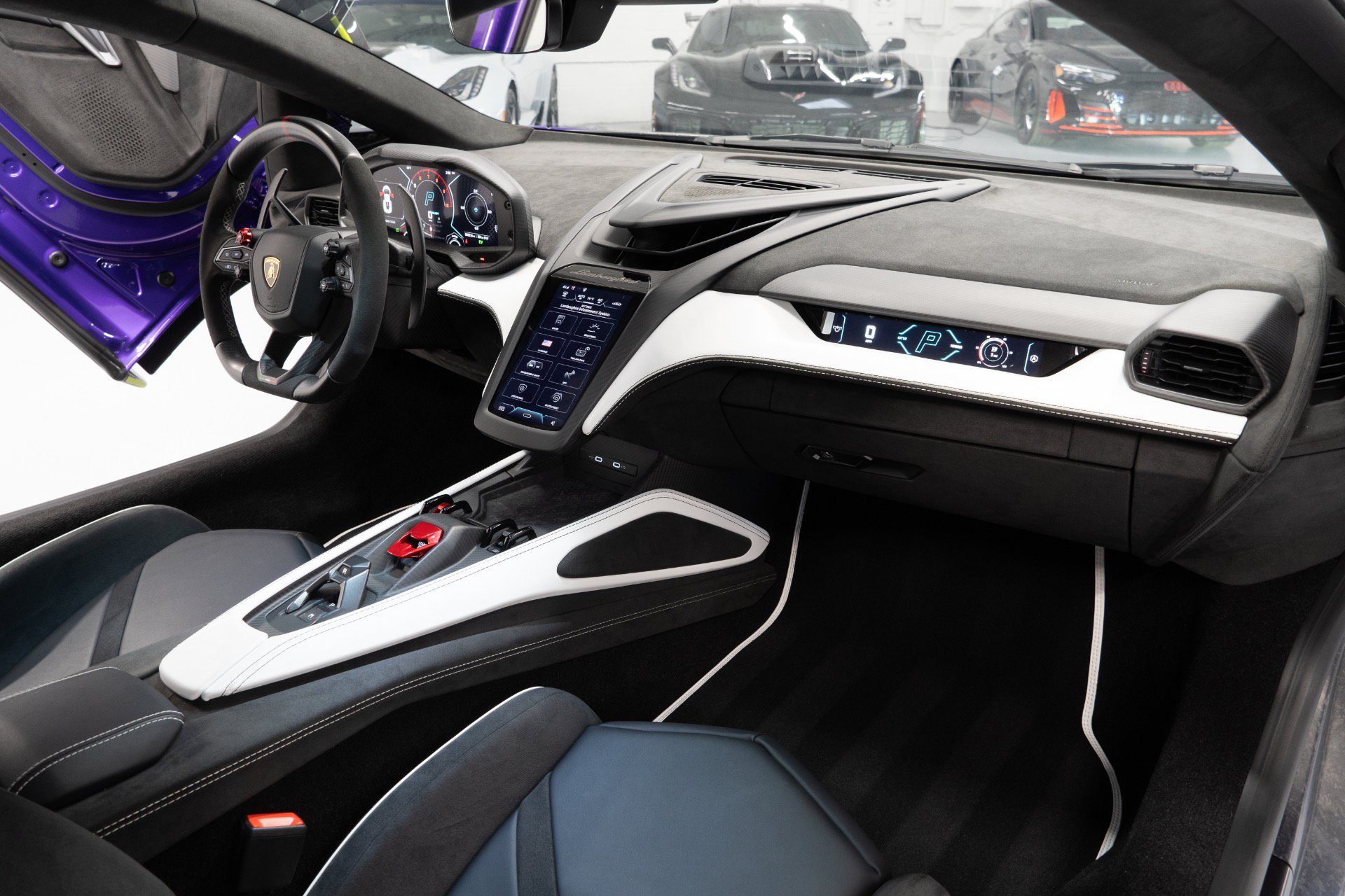 Used 2024 Lamborghini Revuelto AWD/4WD image 38