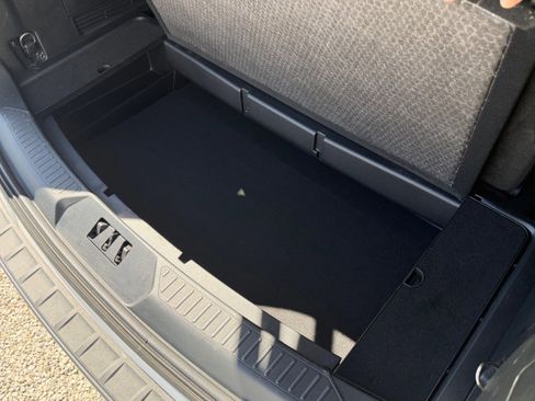 Certified 2023 Ford Explorer XLT w/ Equipment Group 202A image 8