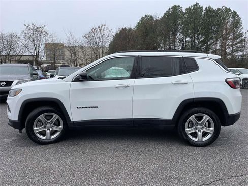 Used 2024 Jeep Compass Latitude image 6