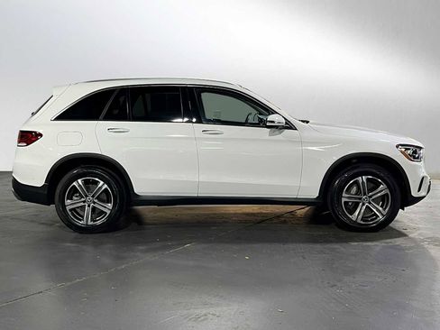 Used 2022 Mercedes-Benz GLC 300 4MATIC image 2