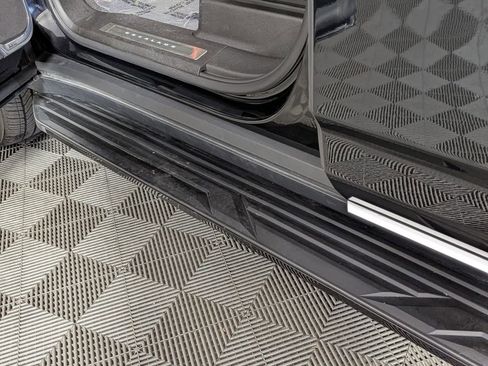 Used 2022 Cadillac Escalade Premium Luxury image 12