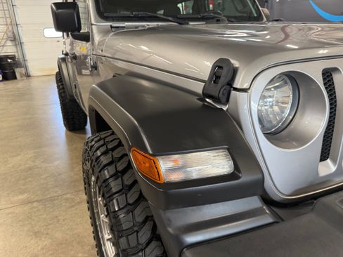 Used 2020 Jeep Wrangler Unlimited Sport AWD/4WD image 3