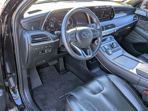 Used 2022 Hyundai Palisade Calligraphy image 13