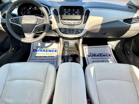 Used 2024 Chevrolet Malibu LT image 17