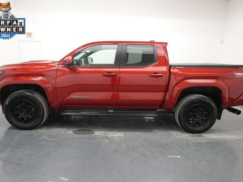 Used 2024 Toyota Tacoma TRD Sport AWD/4WD image 4
