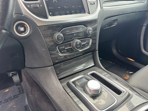 Used 2018 Chrysler 300 Touring w/ Sport Appearance Package image 14